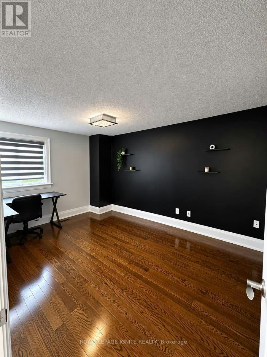 32 Marsdale Crescent, Toronto, ON, M1X 1G7 - 24