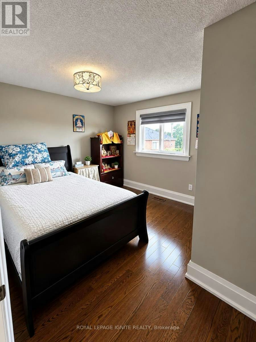 32 Marsdale Crescent, Toronto, ON, M1X 1G7 - 23
