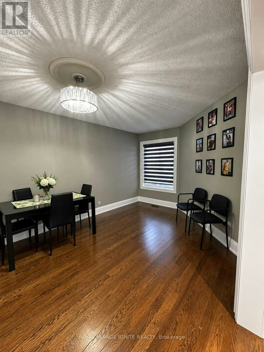 32 Marsdale Crescent, Toronto, ON, M1X 1G7 - 14
