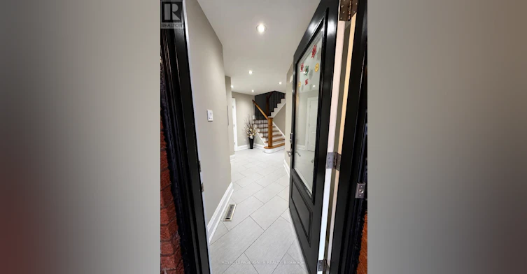 32 Marsdale Crescent, Toronto, ON, M1X 1G7 - 4