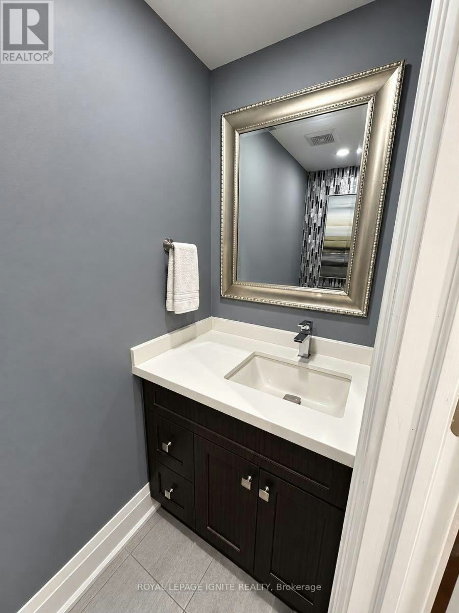 32 Marsdale Crescent, Toronto, ON, M1X 1G7 - 8