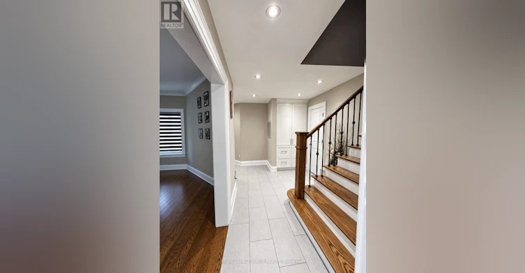 32 Marsdale Crescent, Toronto, ON, M1X 1G7 - 9