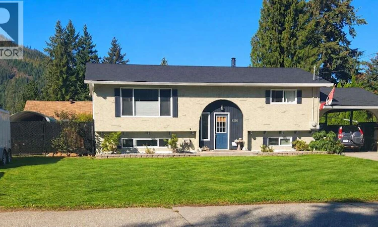 606 Gillis Avenue