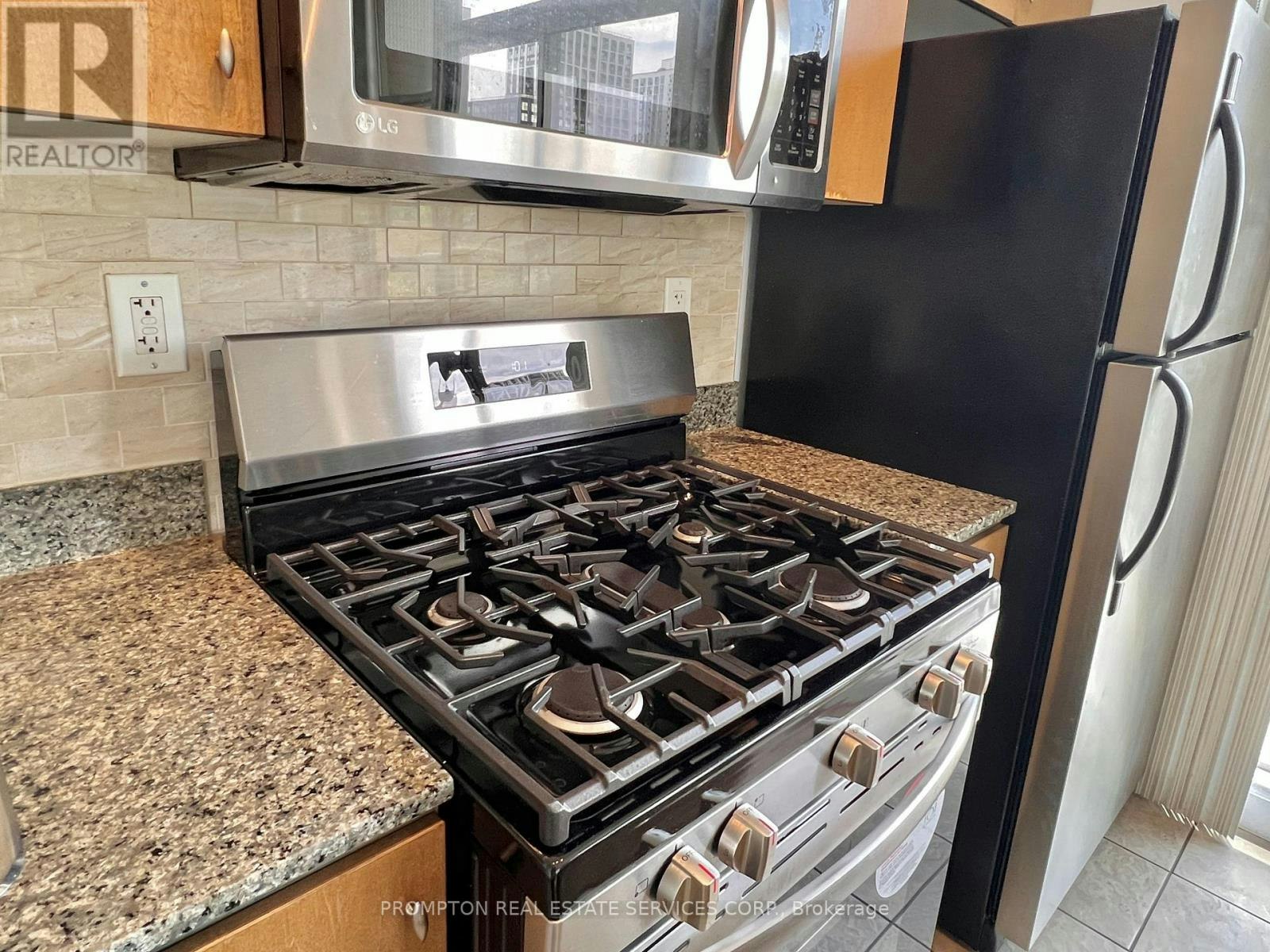 203-9 Spadina Avenue, Toronto, ON, M5V 3V5 - 13