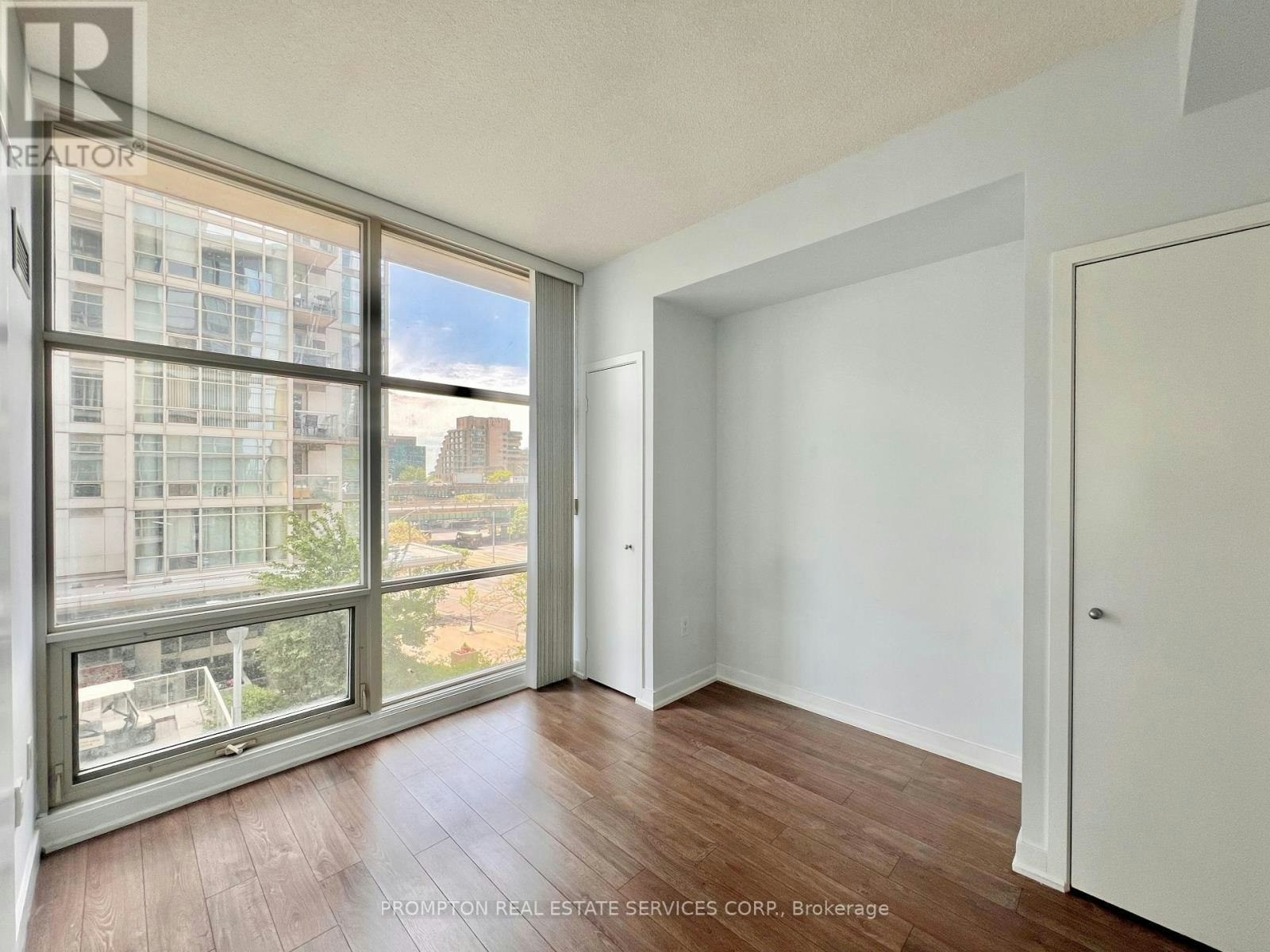 203-9 Spadina Avenue, Toronto, ON, M5V 3V5 - 7