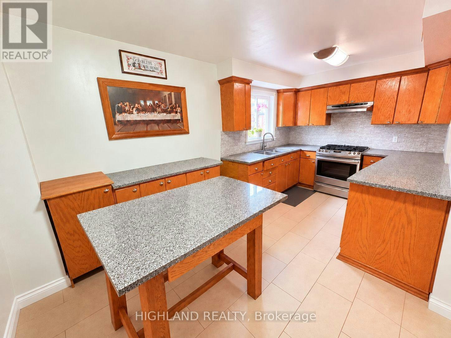 1132 Glen Valley Road, Oakville, ON, L6M 3K8 - 3