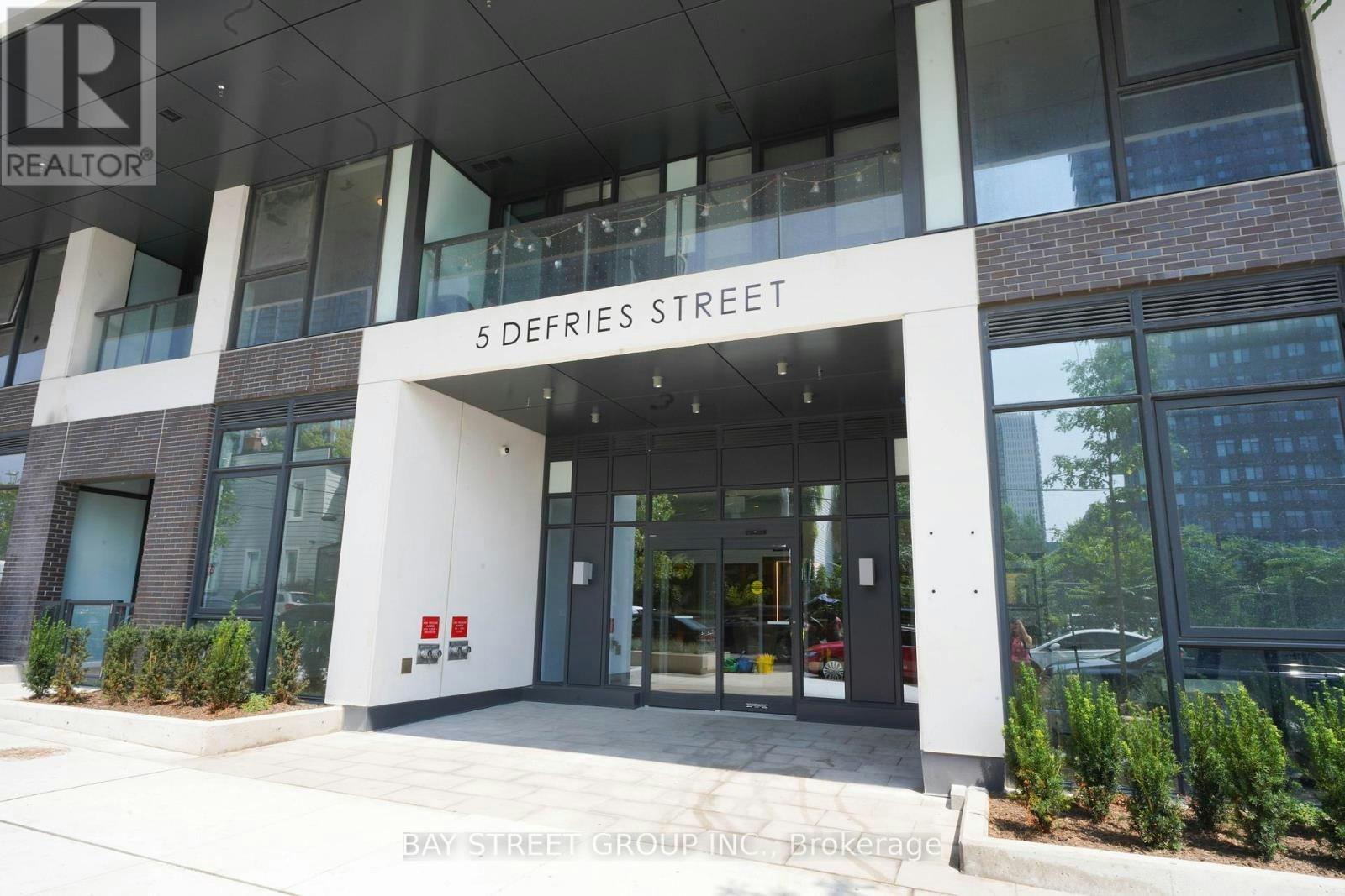 2609-5 Defries Street, Toronto, ON, M5A 0W7 - 2