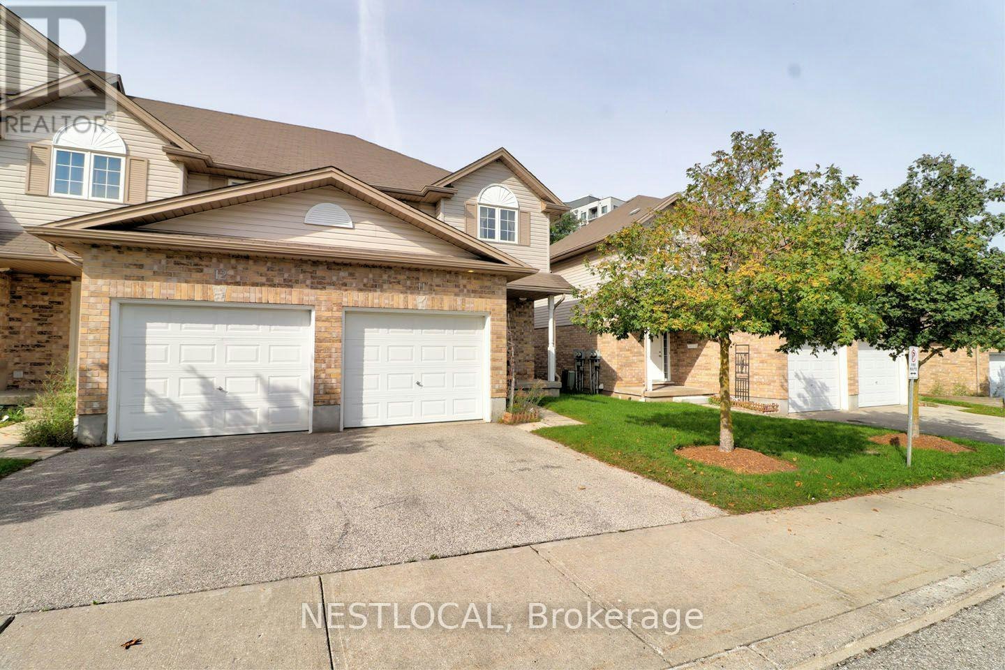 11-10 Fallowfield Drive, Kitchener, ON, N2C 0A4