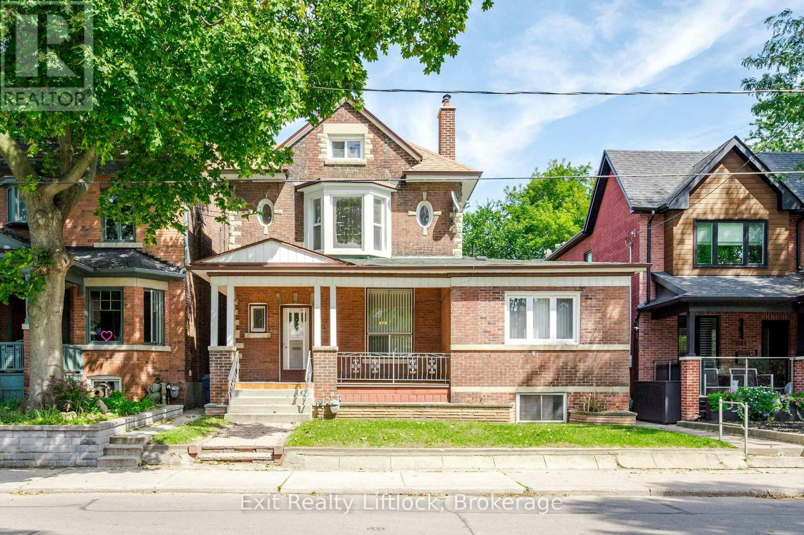 843 Logan Avenue, Toronto, ON, M4K 3E2