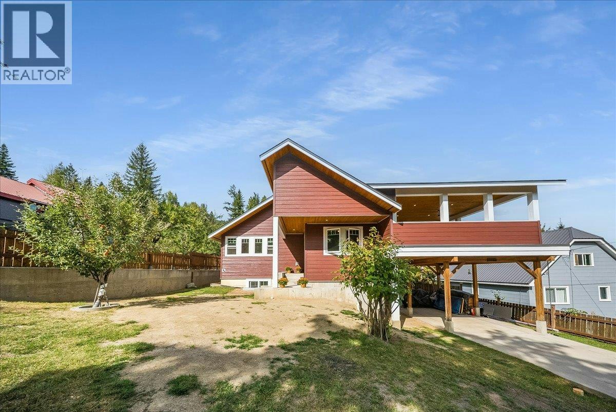 2460 Fourth Avenue, Rossland, BC, V0G 1Y0