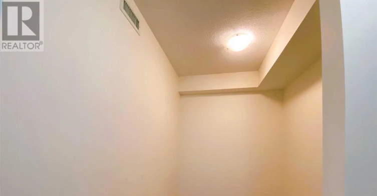 812-68 Canterbury Place, Toronto, ON, M2N 0H8 - 8