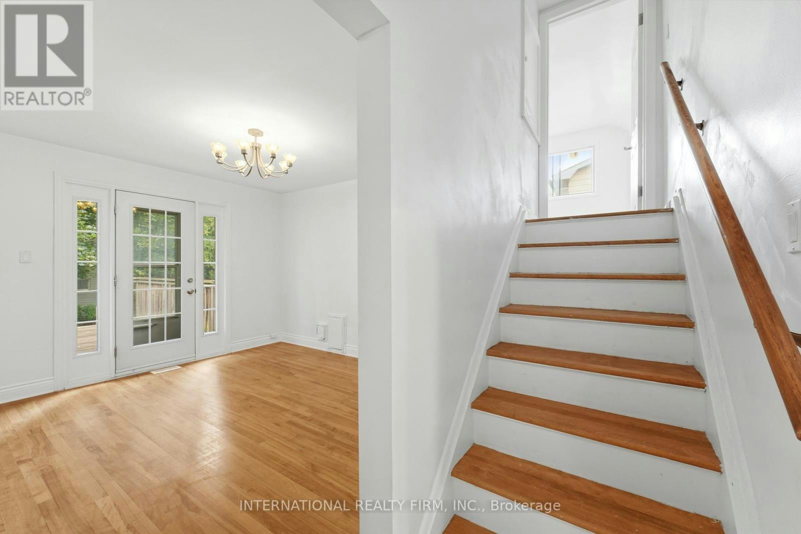1213 Erindale Drive, Ottawa, ON, K2C 2G2 - 9
