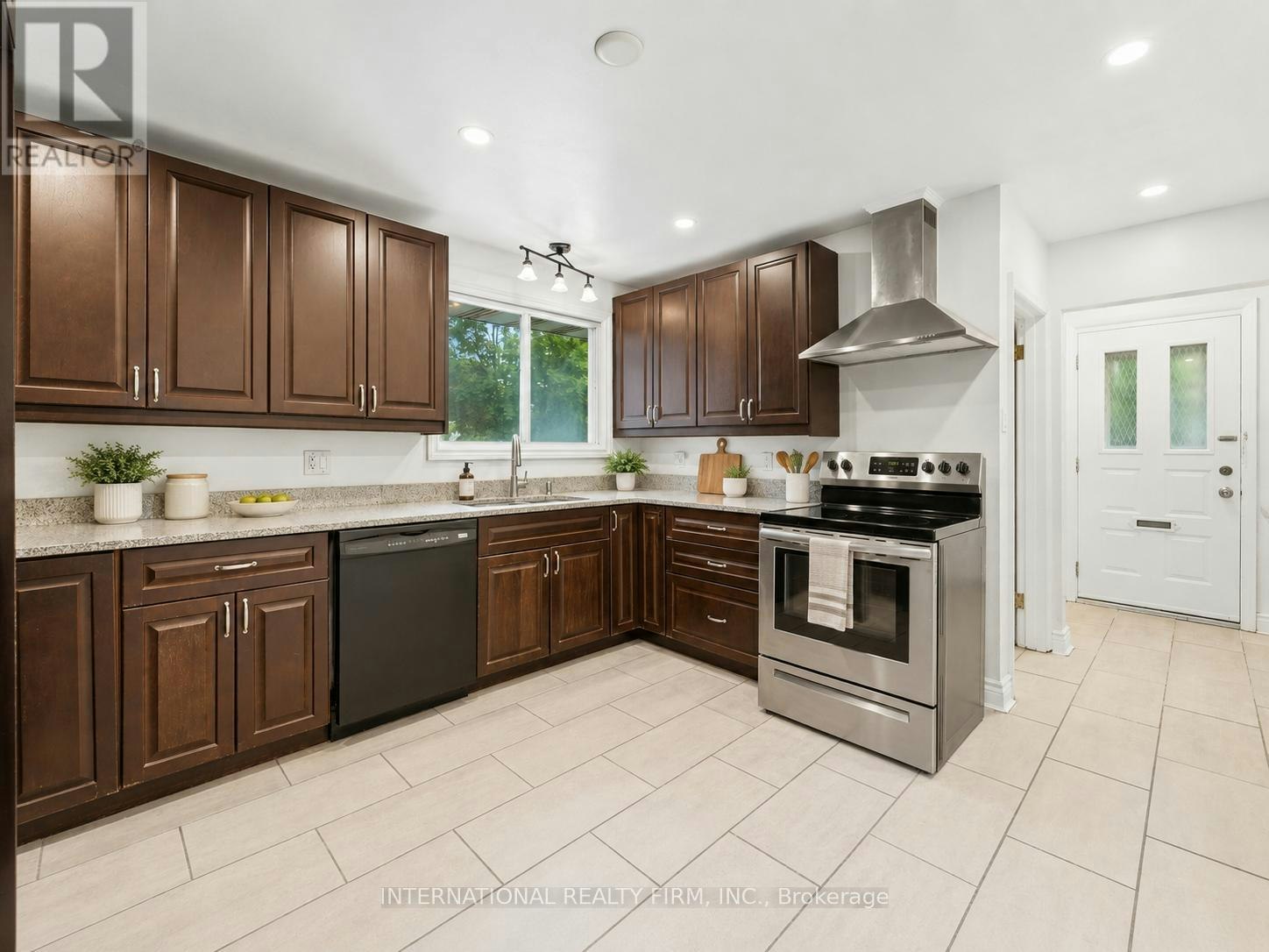 1213 Erindale Drive, Ottawa, ON, K2C 2G2 - 14