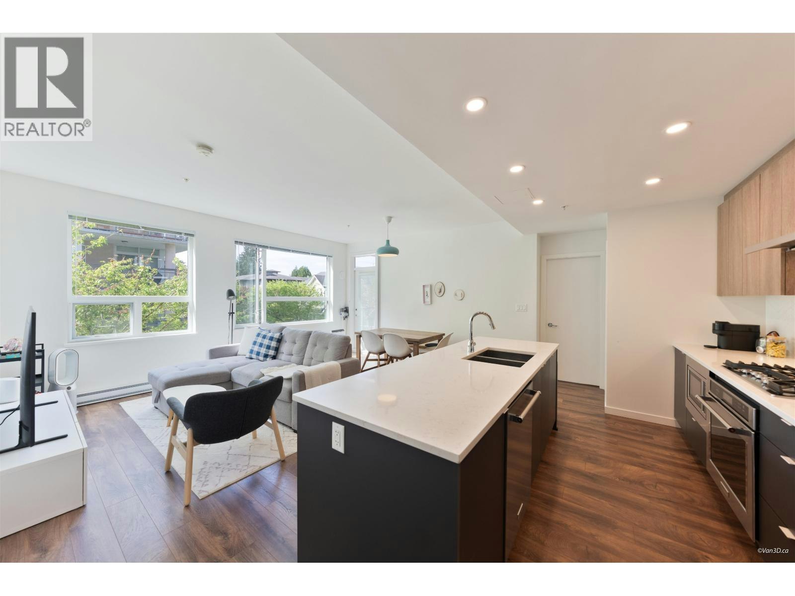 208-717 Breslay Street, Coquitlam, BC, V3J 0J3