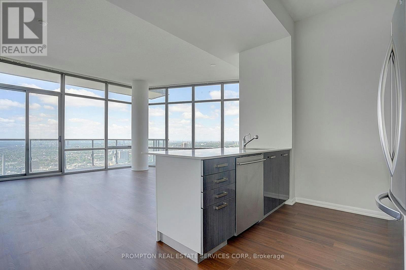 4903-832 Bay Street, Toronto, ON, M5S 1Z6