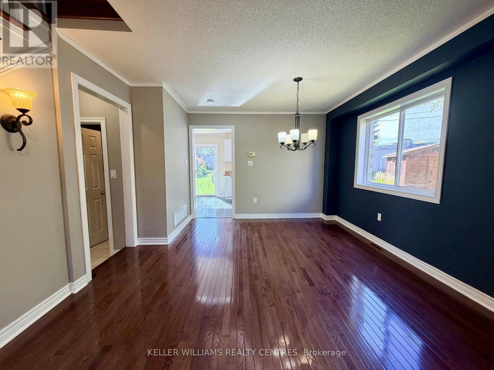 111 Bentley Crescent, Barrie, ON, L4N 0Z1 - 9