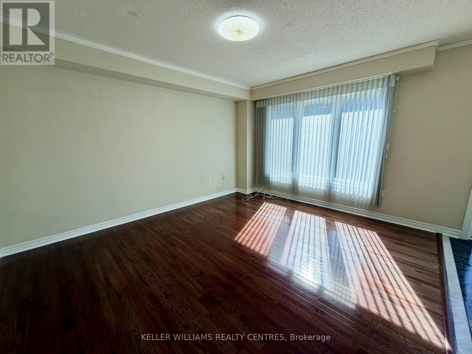 111 Bentley Crescent, Barrie, ON, L4N 0Z1 - 12