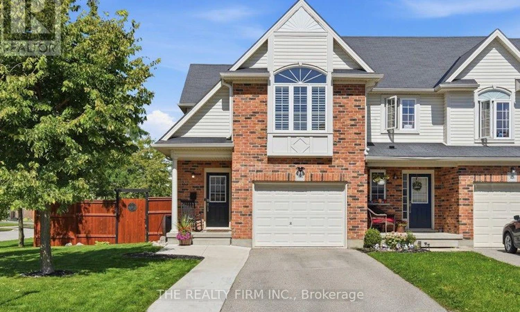 914 Silverfox Crescent