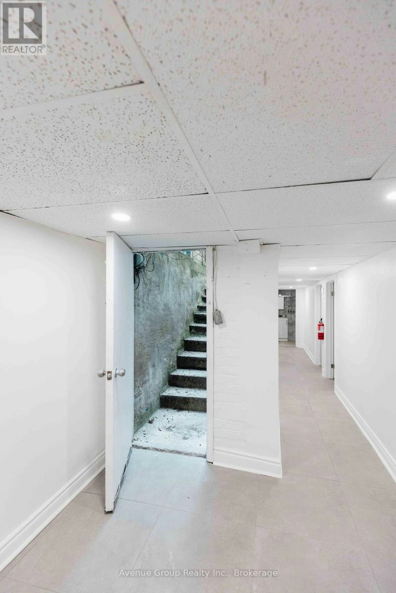 BSMT-210 Shaw Street, Toronto, ON, M6J 2W8 - 24