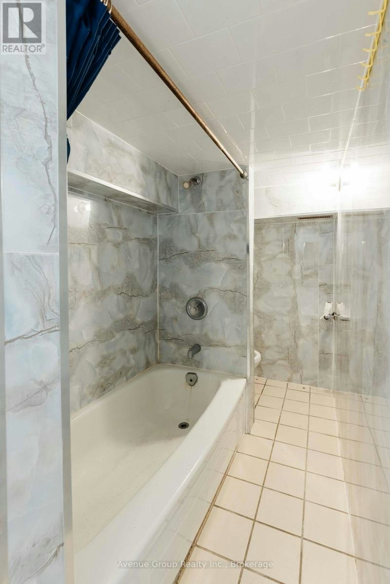 BSMT-210 Shaw Street, Toronto, ON, M6J 2W8 - 21