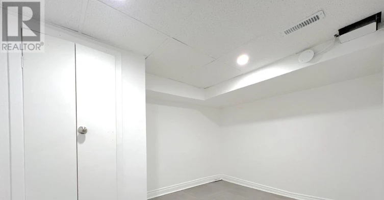 BSMT-210 Shaw Street, Toronto, ON, M6J 2W8 - 13
