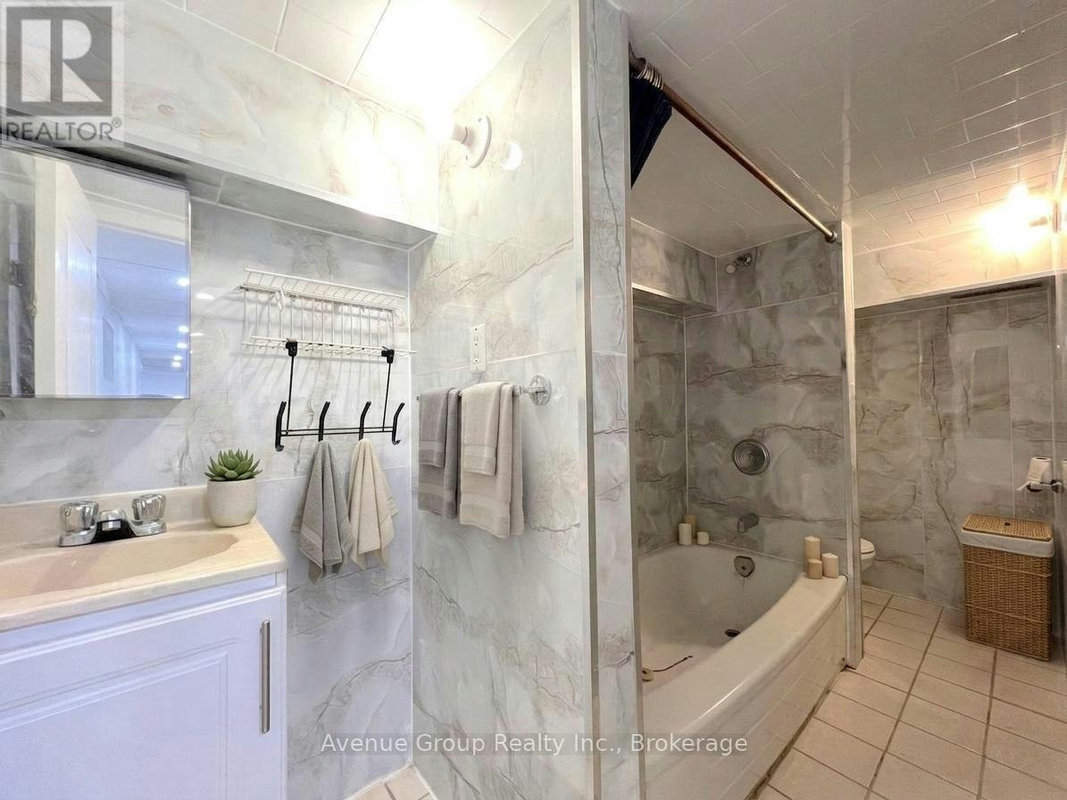 BSMT-210 Shaw Street, Toronto, ON, M6J 2W8 - 20