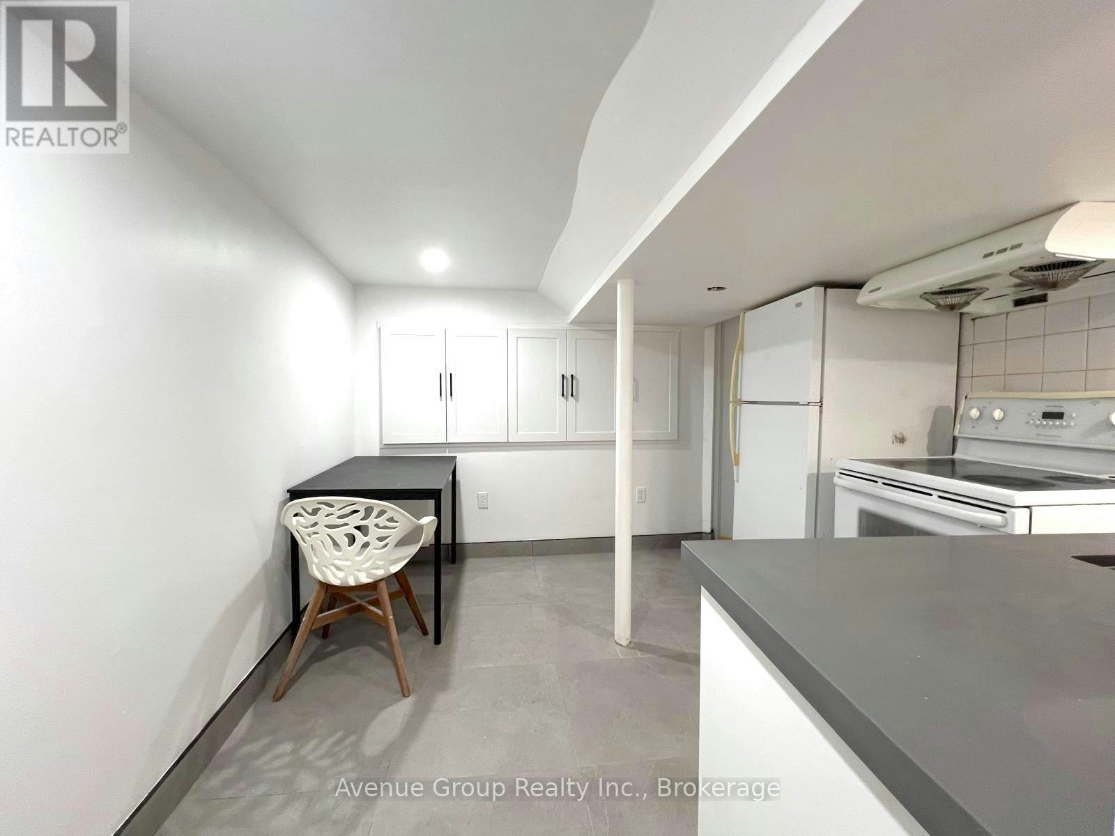 BSMT-210 Shaw Street, Toronto, ON, M6J 2W8 - 9