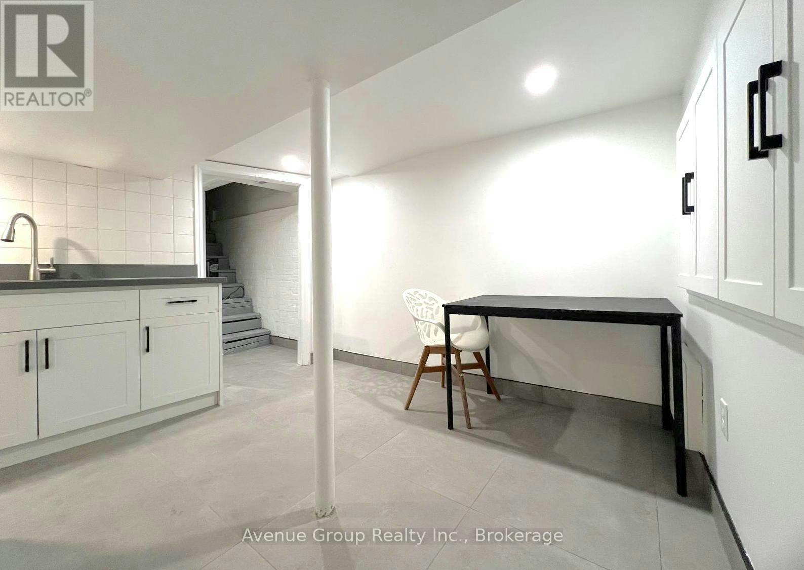 BSMT-210 Shaw Street, Toronto, ON, M6J 2W8 - 11