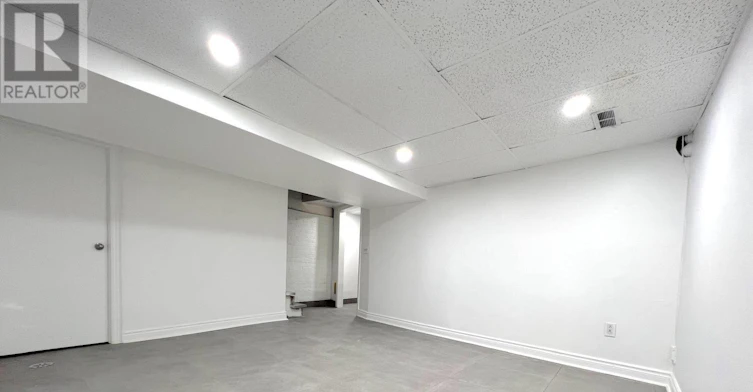 BSMT-210 Shaw Street, Toronto, ON, M6J 2W8 - 5