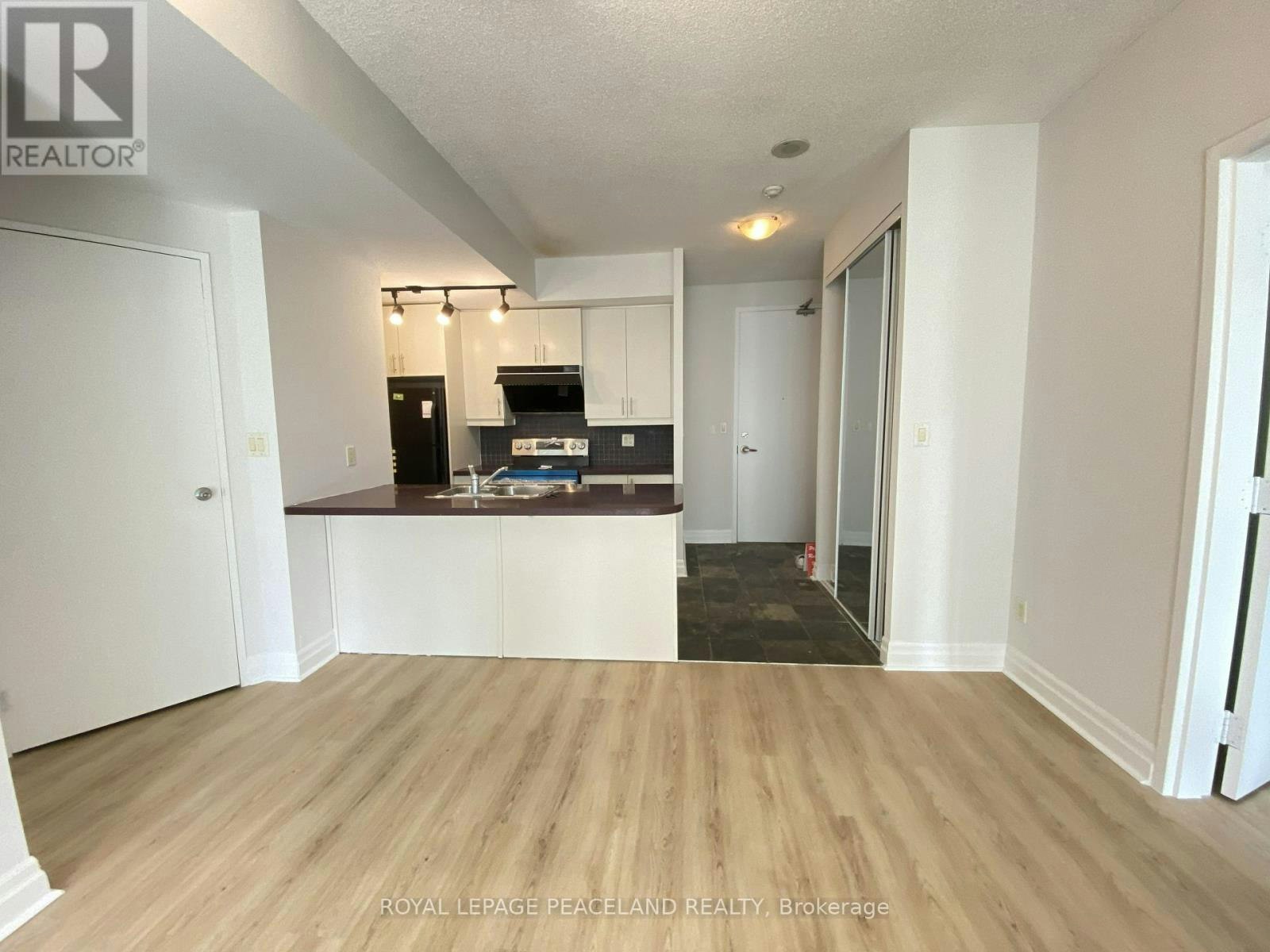 703-70 Alexander Street, Toronto, ON, M4Y 1B4 - 3