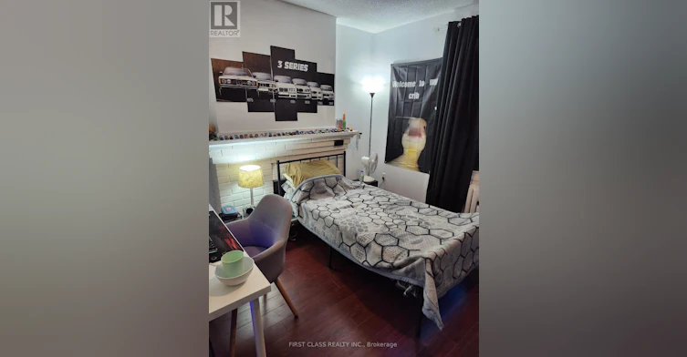 UPPER-567 Oakwood Avenue, Toronto, ON, M6E 2X6 - 9
