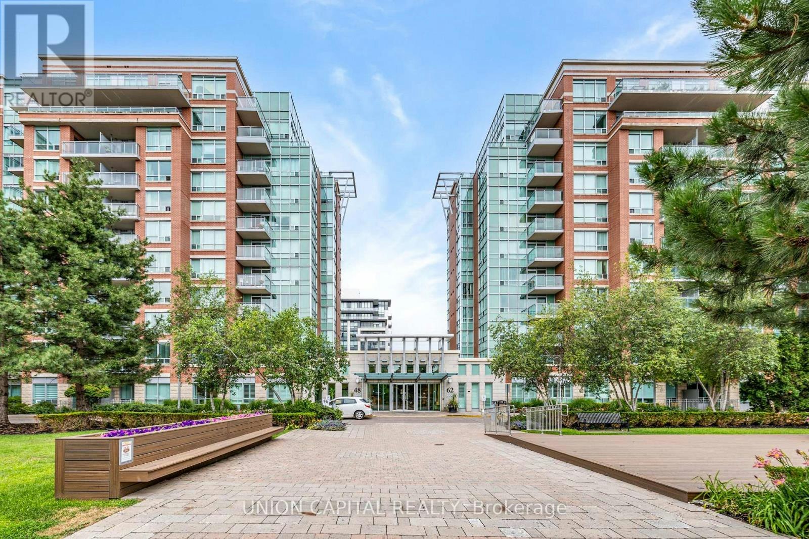 102-48 Suncrest Boulevard, Markham, ON, L3T 7Y5