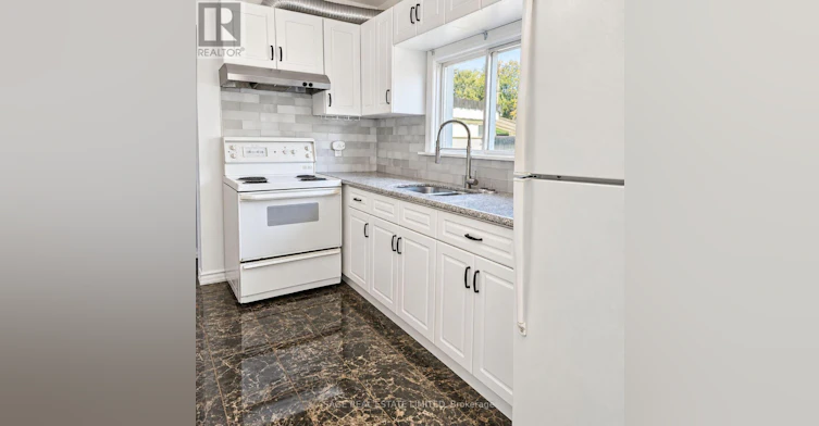 45 Turnberry Avenue, Toronto, ON, M6N 1P9 - 10