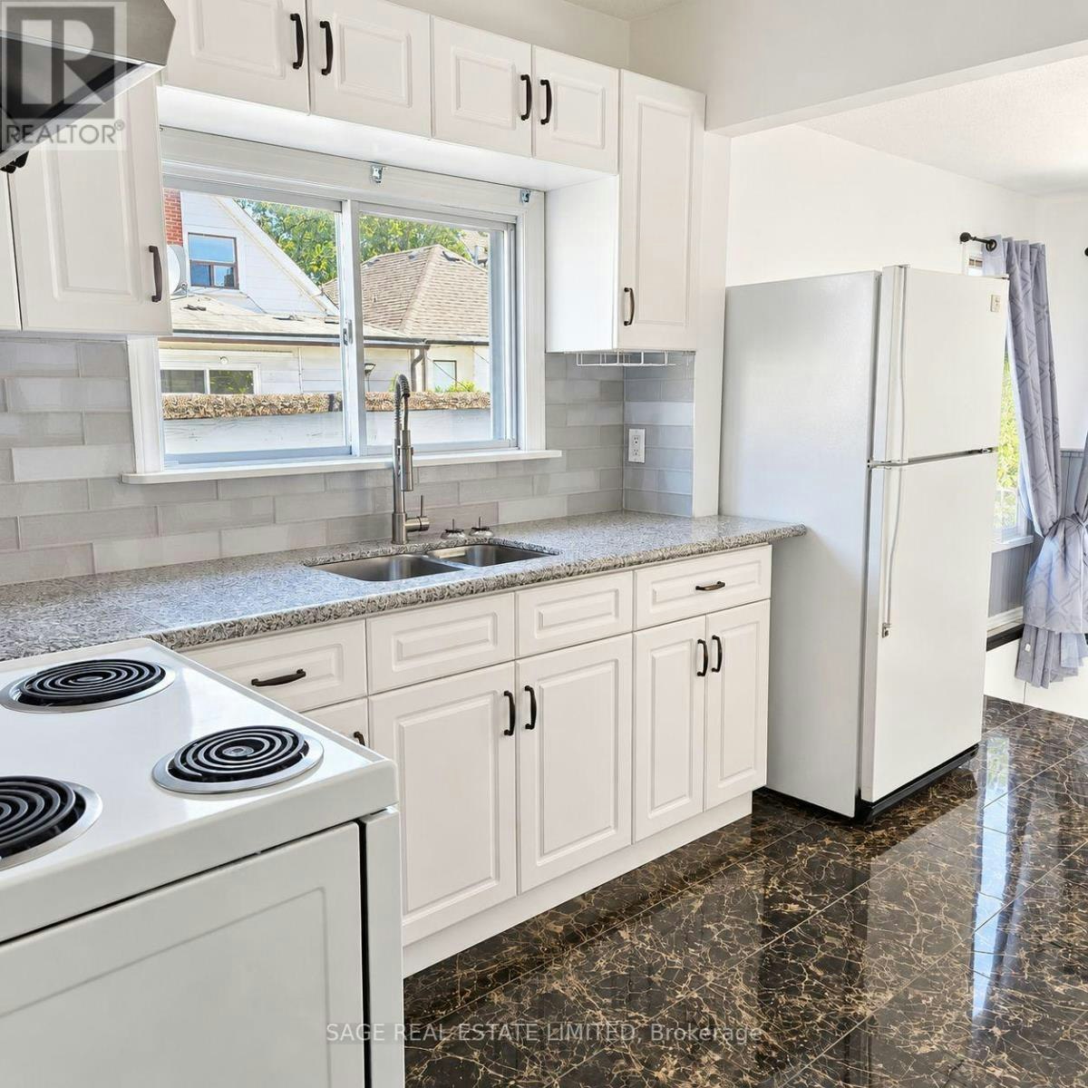 45 Turnberry Avenue, Toronto, ON, M6N 1P9 - 9