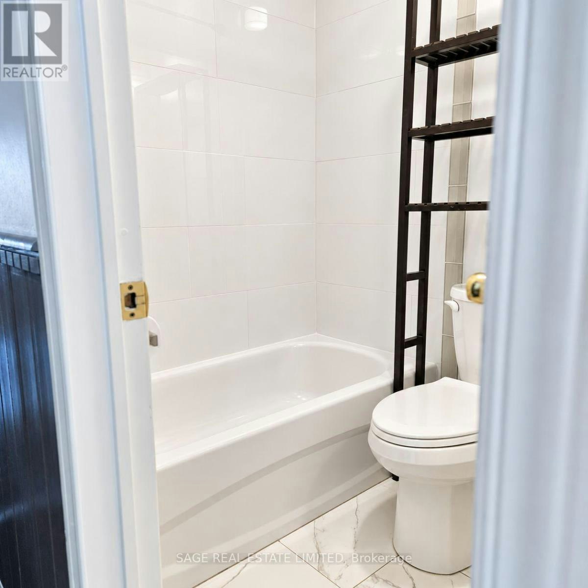 45 Turnberry Avenue, Toronto, ON, M6N 1P9 - 7