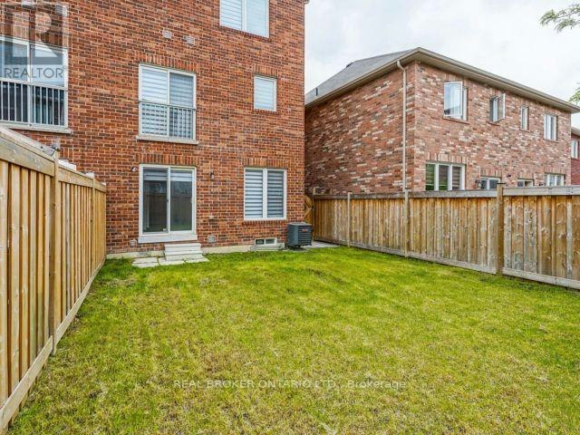 LOWER-151 Bob Yuill Drive, Toronto, ON, M9M 0B1 - 3