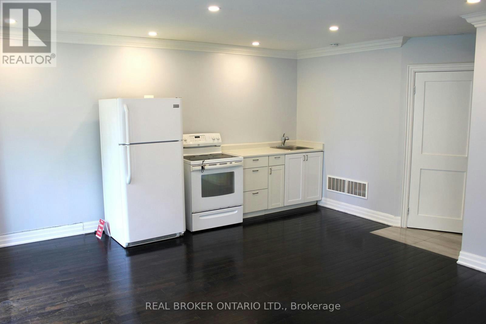 LOWER-151 Bob Yuill Drive, Toronto, ON, M9M 0B1 - 5