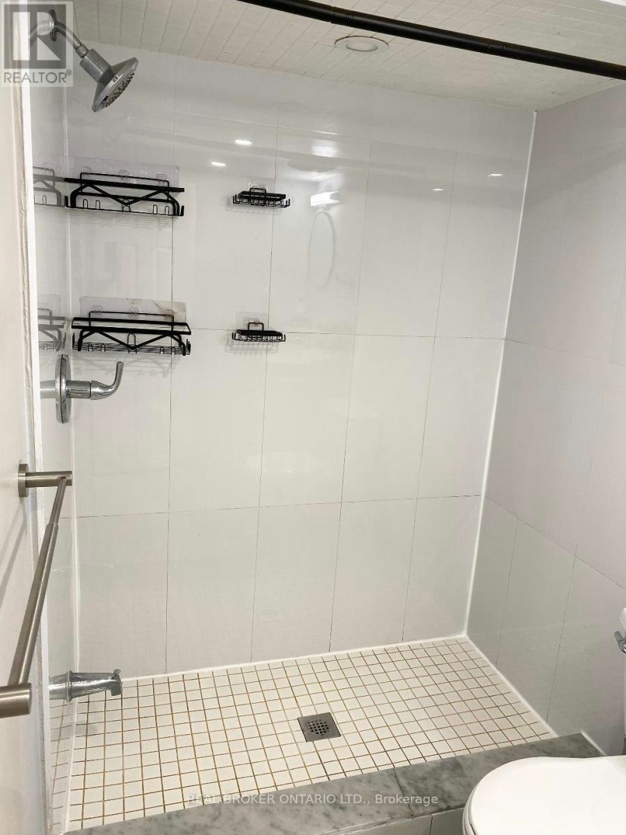 LOWER-151 Bob Yuill Drive, Toronto, ON, M9M 0B1 - 9