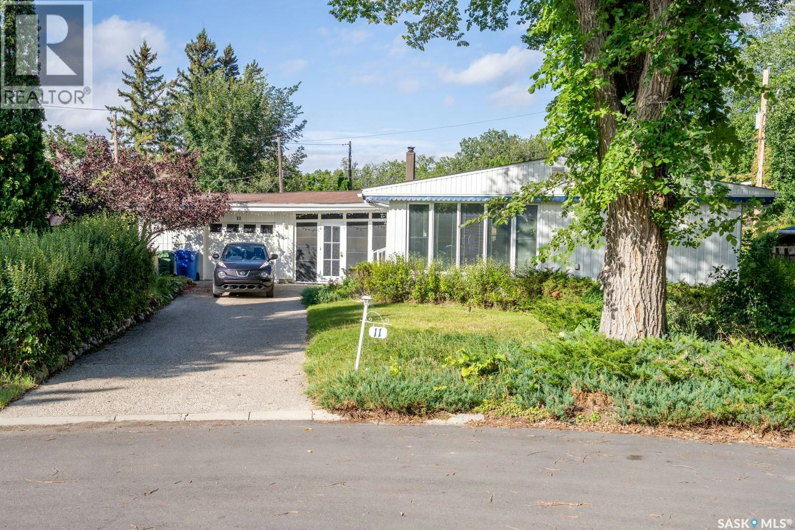 11 Briarwood Place, Regina, SK, S4S 5M8