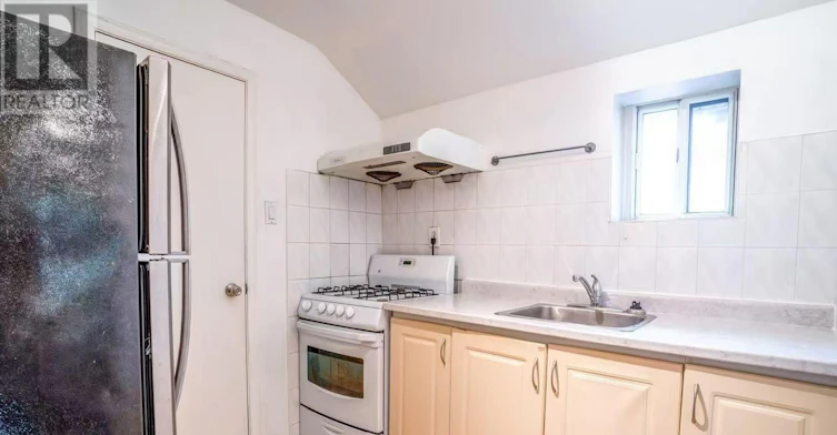 2ND FLOOR-66 Euclid Avenue, Toronto, ON, M6J 2J9 - 3
