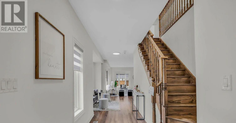 37 Prospect Way, Whitby, ON, L1N 0L4 - 4