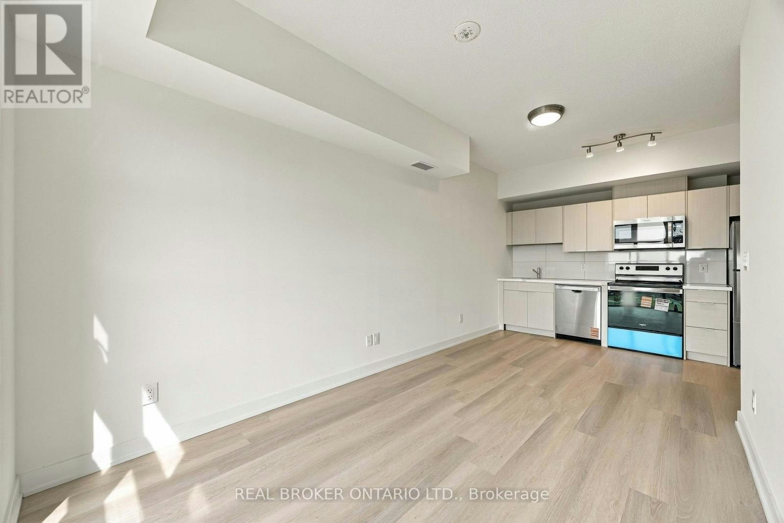 915-2825 Jane Street, Toronto, ON, M3N 0A8 - 10