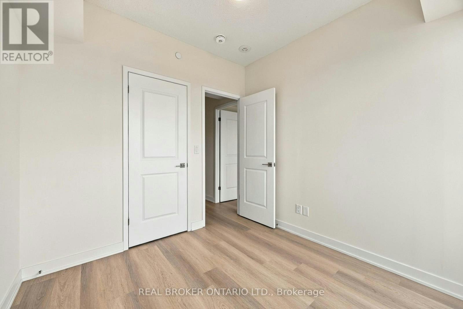 915-2825 Jane Street, Toronto, ON, M3N 0A8 - 27