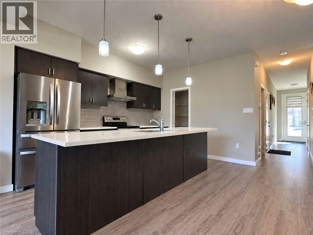 901 Robert Ferrie Drive, Kitchener, ON, N2R 0P2 - 3