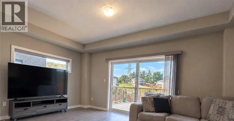 901 Robert Ferrie Drive, Kitchener, ON, N2R 0P2 - 7