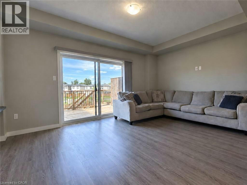 901 Robert Ferrie Drive, Kitchener, ON, N2R 0P2 - 6