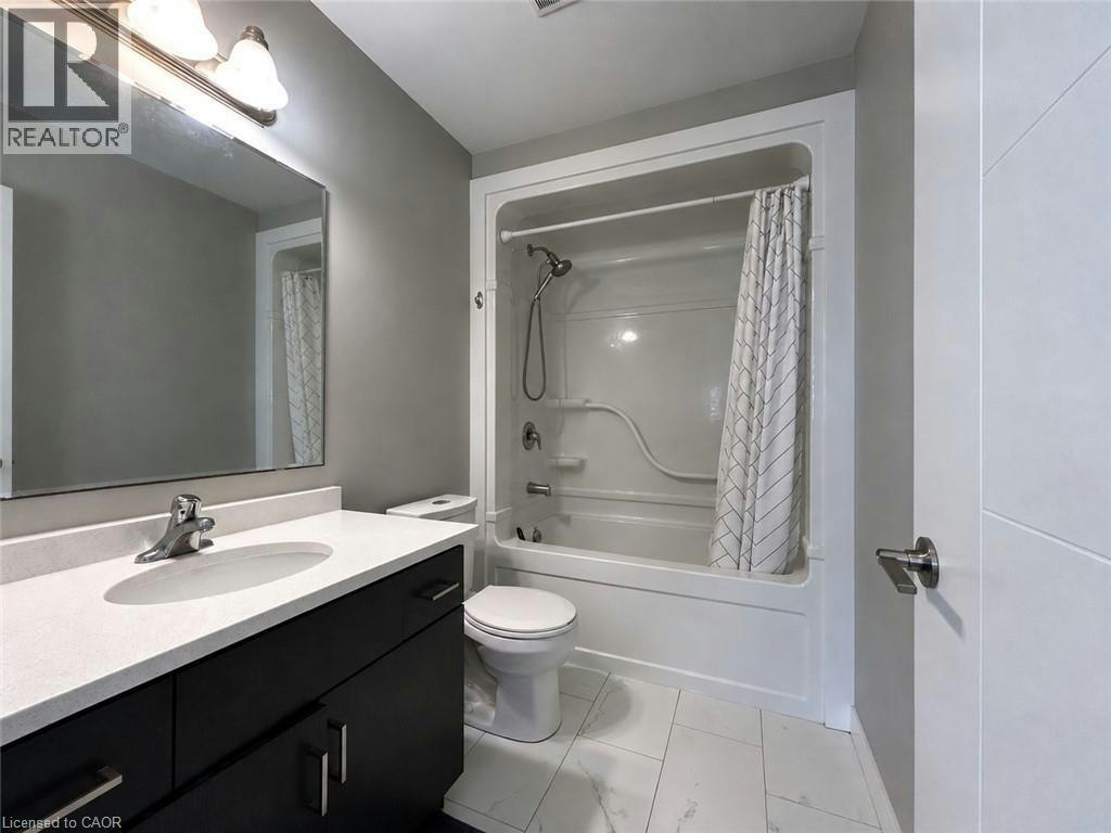 901 Robert Ferrie Drive, Kitchener, ON, N2R 0P2 - 14