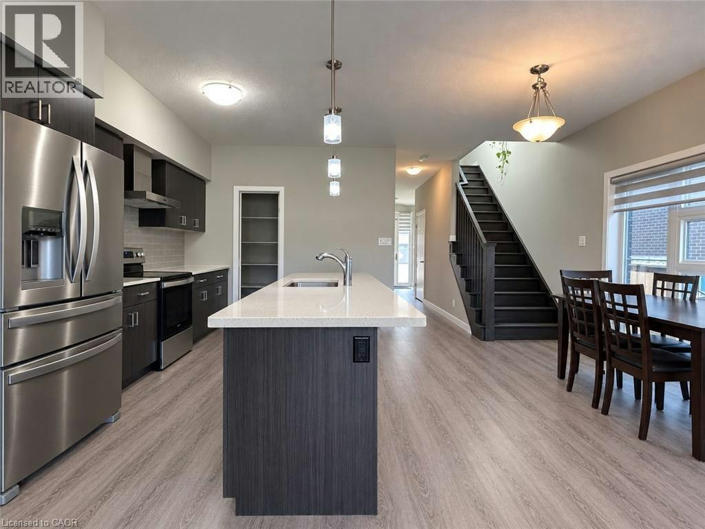 901 Robert Ferrie Drive, Kitchener, ON, N2R 0P2 - 5