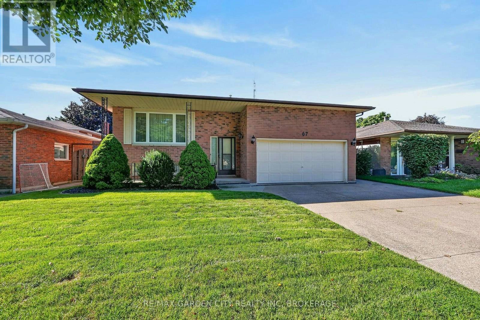 67 College Park Drive, Welland, ON, L3C 6Z7