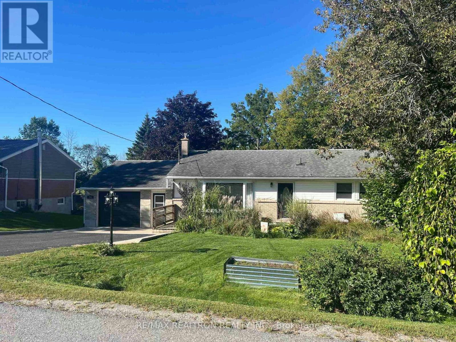 MAIN FLOOR-241 Westbury Avenue, Loyalist, ON, K0H 1G0